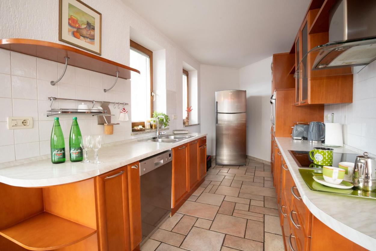 Apartment Ajdi Айдовшчіна Екстер'єр фото